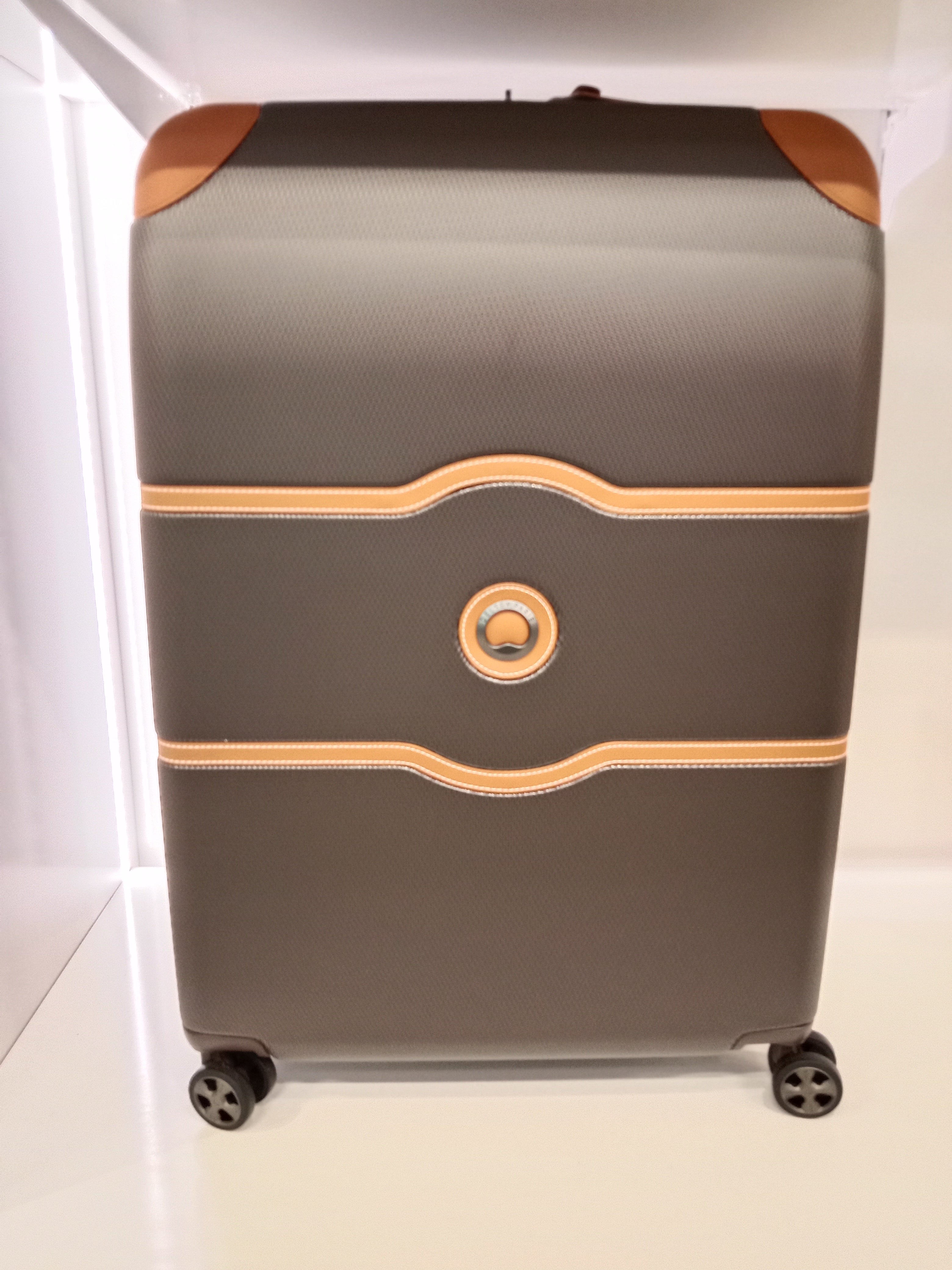 CHATELET AIR 2.0 (CHOCOLATE 76cm 4 double wheels)